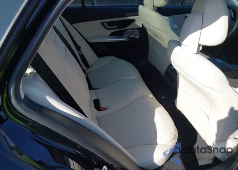 2025 Mercedes-Benz E 450 4Matic z USA, uszkodzony, nr VIN W1KLH6FB1SA128882